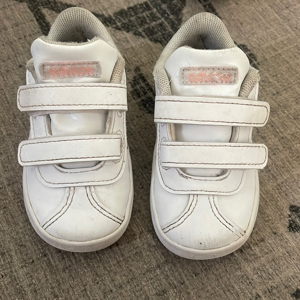 Toddler adidas size 5